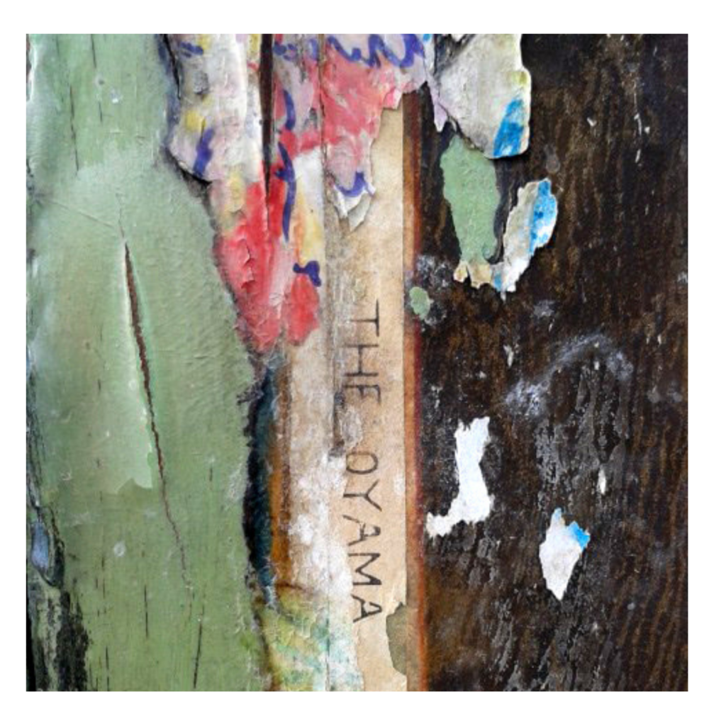 torn wallpaper Inscription Oyama
